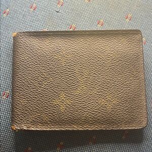 Louis Vuitton Brown and Gold Monogram Wallet👝louis2